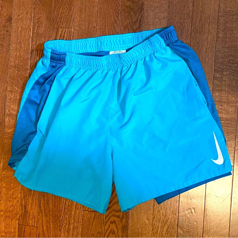 Nike 5” Dri-Fit Men’s running shorts Size M NWOT